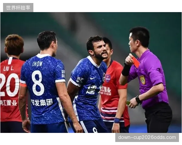 球队新闻官需妥善安排媒体沟通时间，以适应全球不同时区记者的采访需求，避免干扰球队备战。